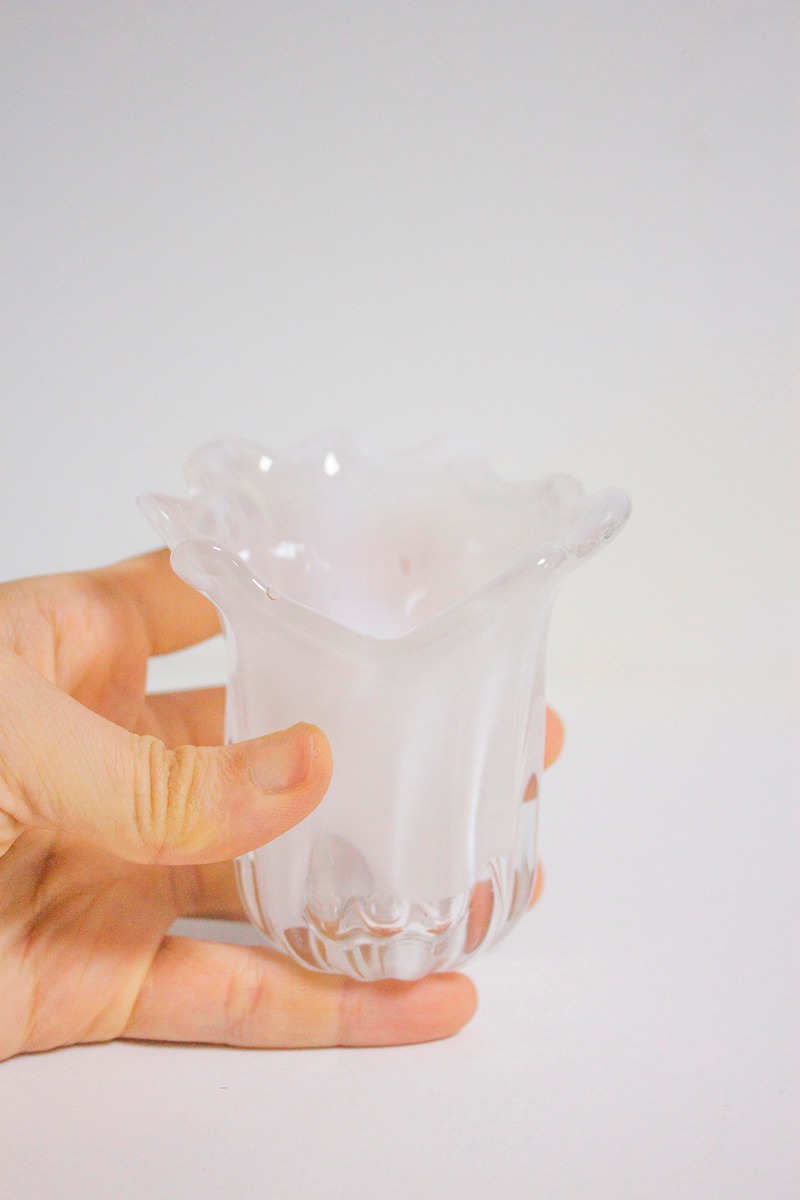 Milkglass cup